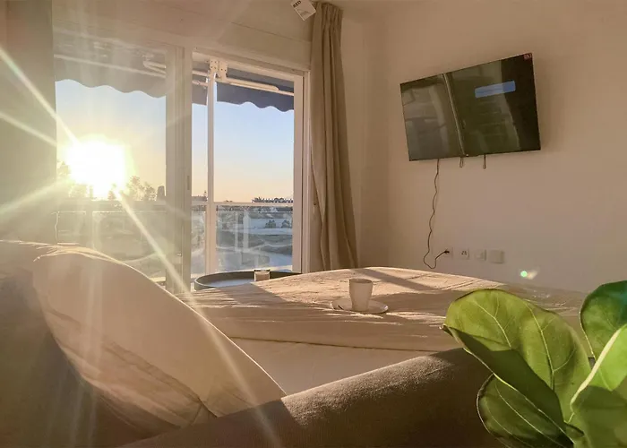 1 Bedroom Cozy In شقة ماربيا