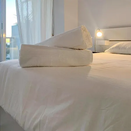 1 Bedroom Cozy In *