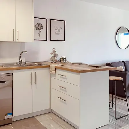 1 Bedroom Cozy In *